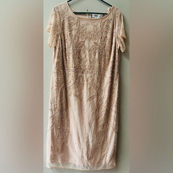 J Kara Women's All Over Embellished Sleeve Short Dress in Blush Size 14W - Picture 3 of 8